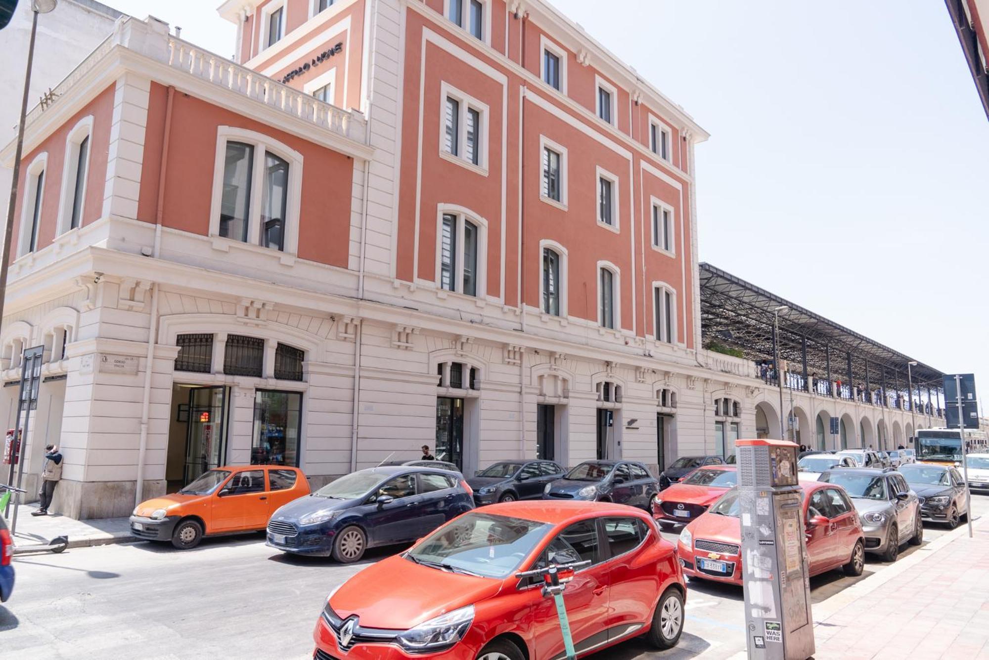 Shl _ Grandi Stazioni _ Bari Centrale Luaran gambar